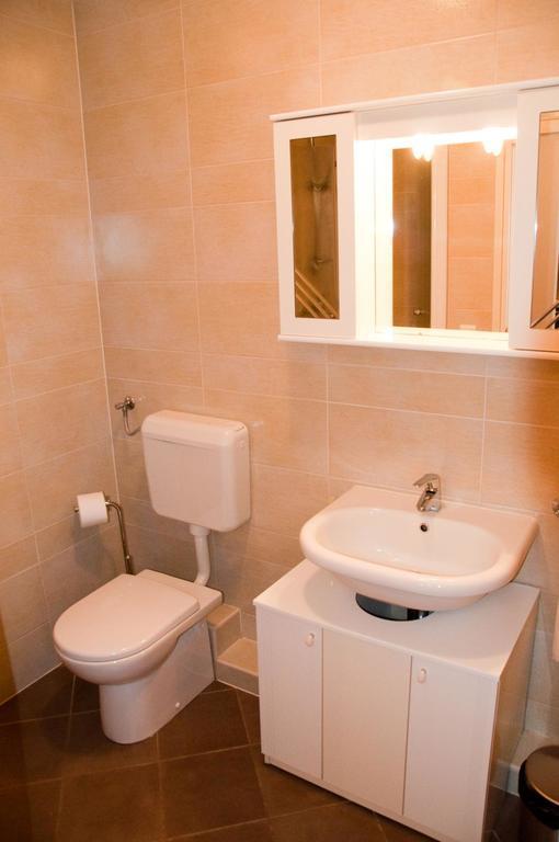 Roza Apartment Novigrad Istria Exteriör bild