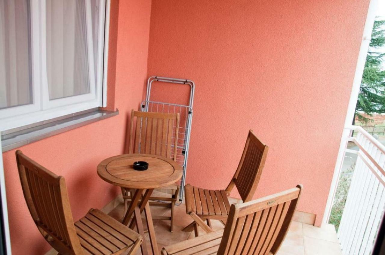 Roza Apartment Novigrad Istria Exteriör bild